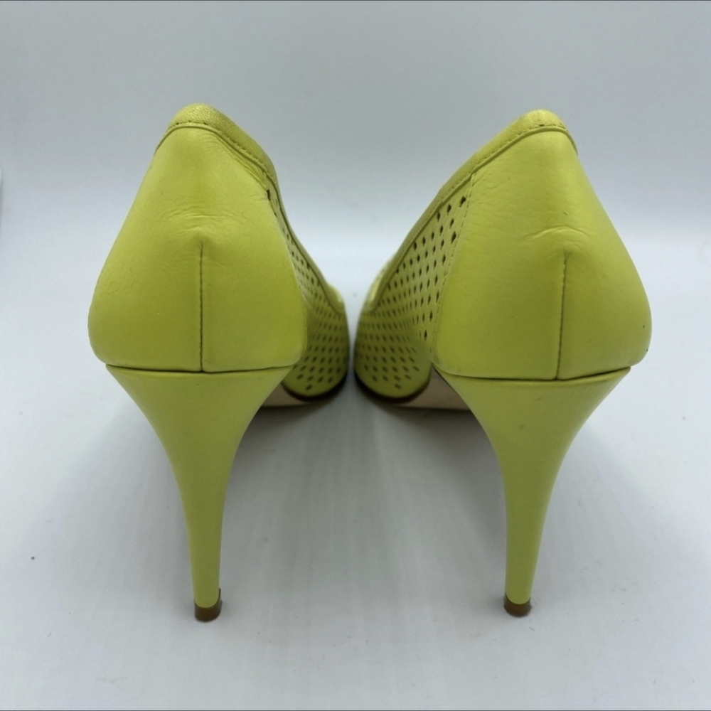 Halogen Heels - Picture 4 of 6